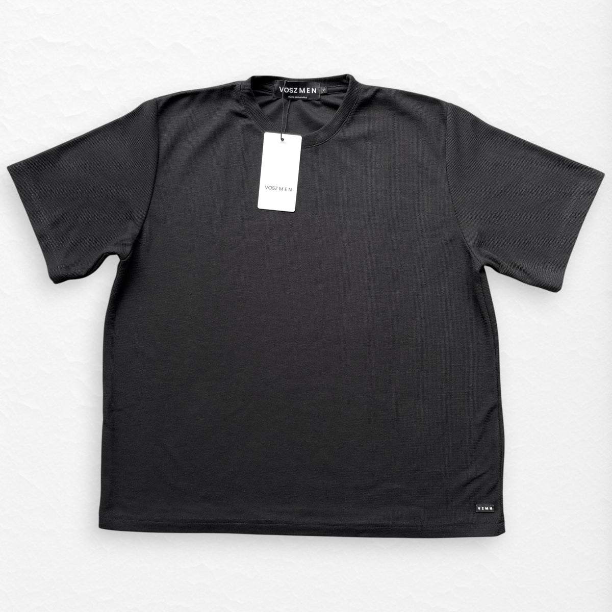 T Shirt Over text F Negro