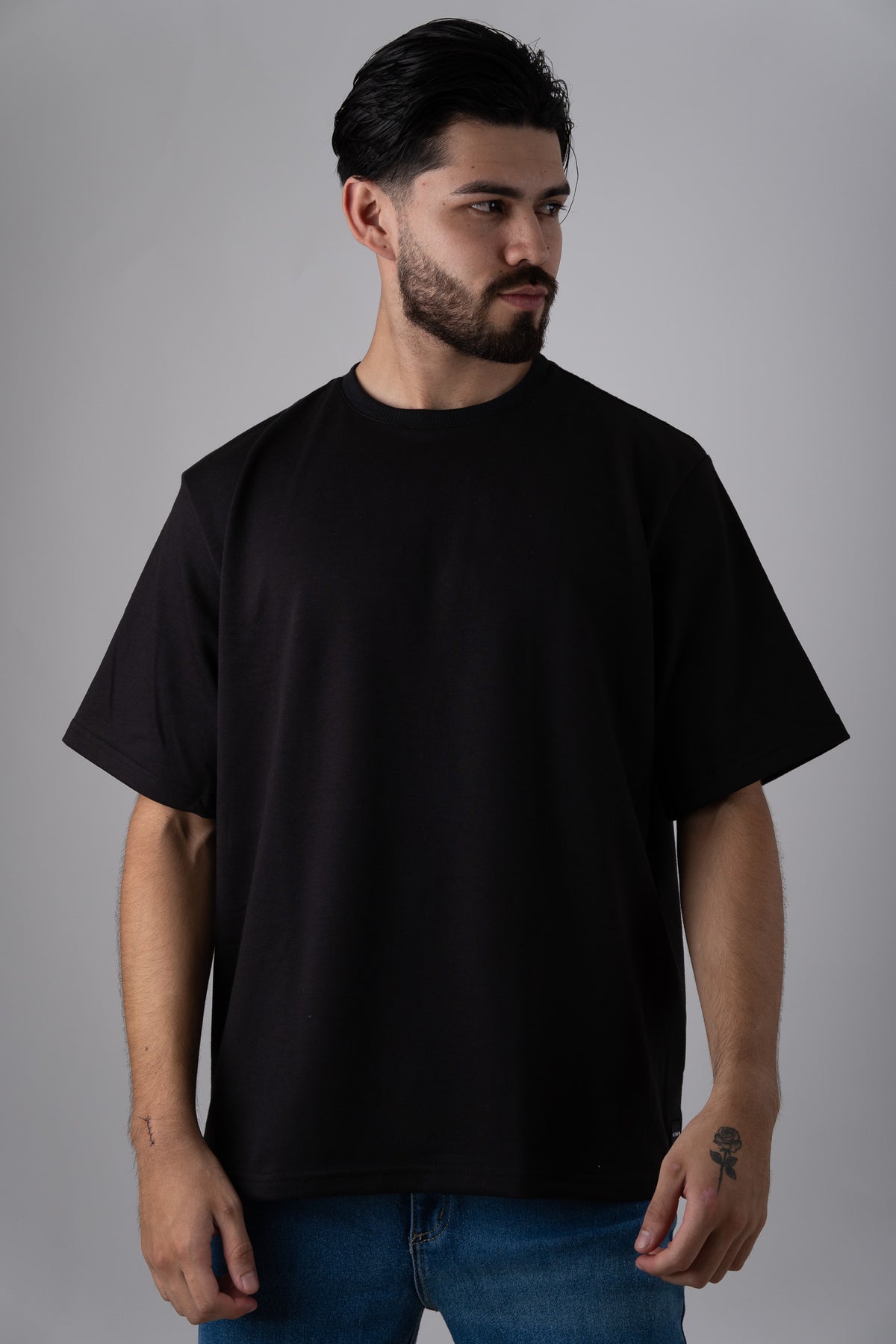 T Shirt Over BT Negro - Voszmen