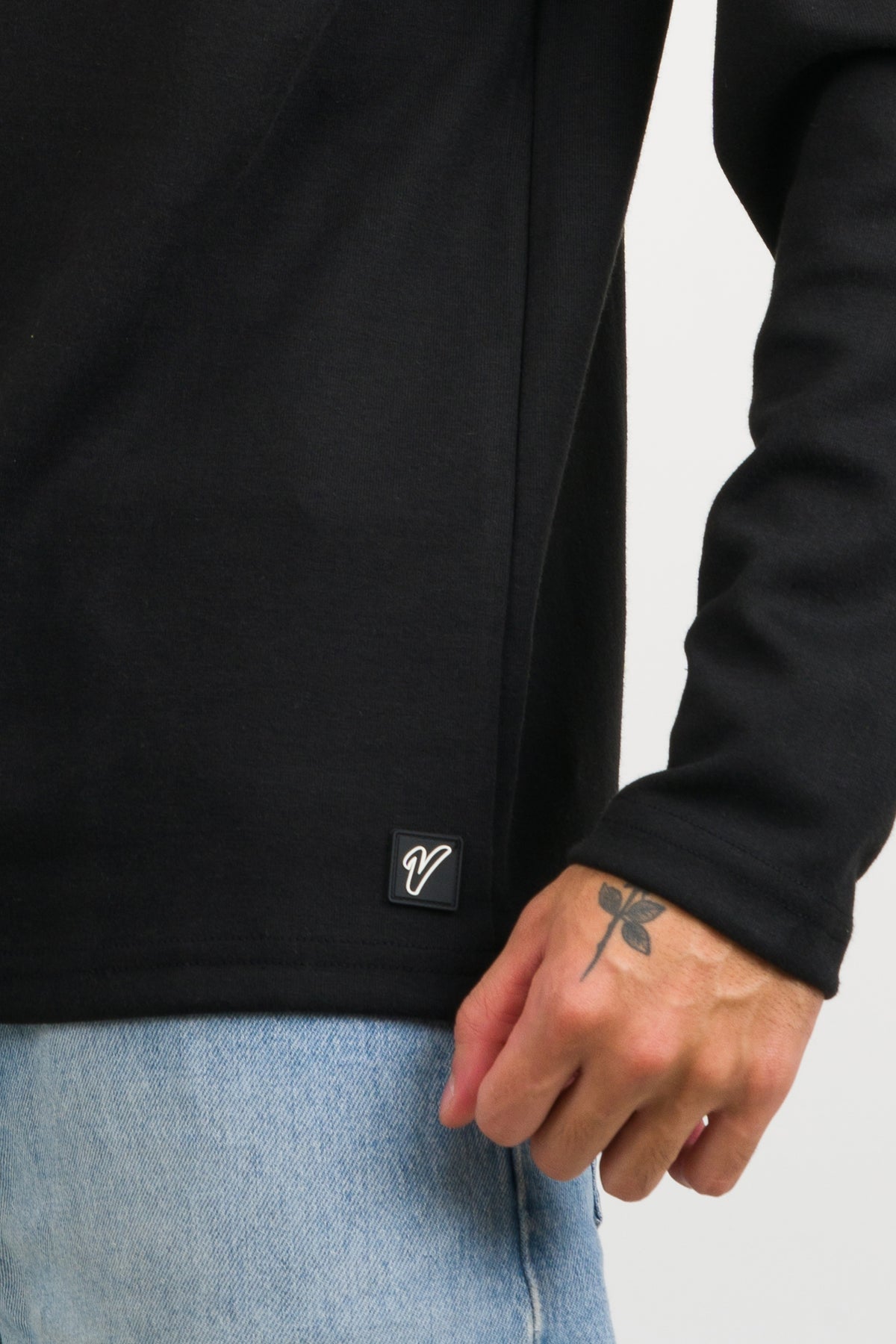 Camiseta ML Text LR Negro - Voszmen