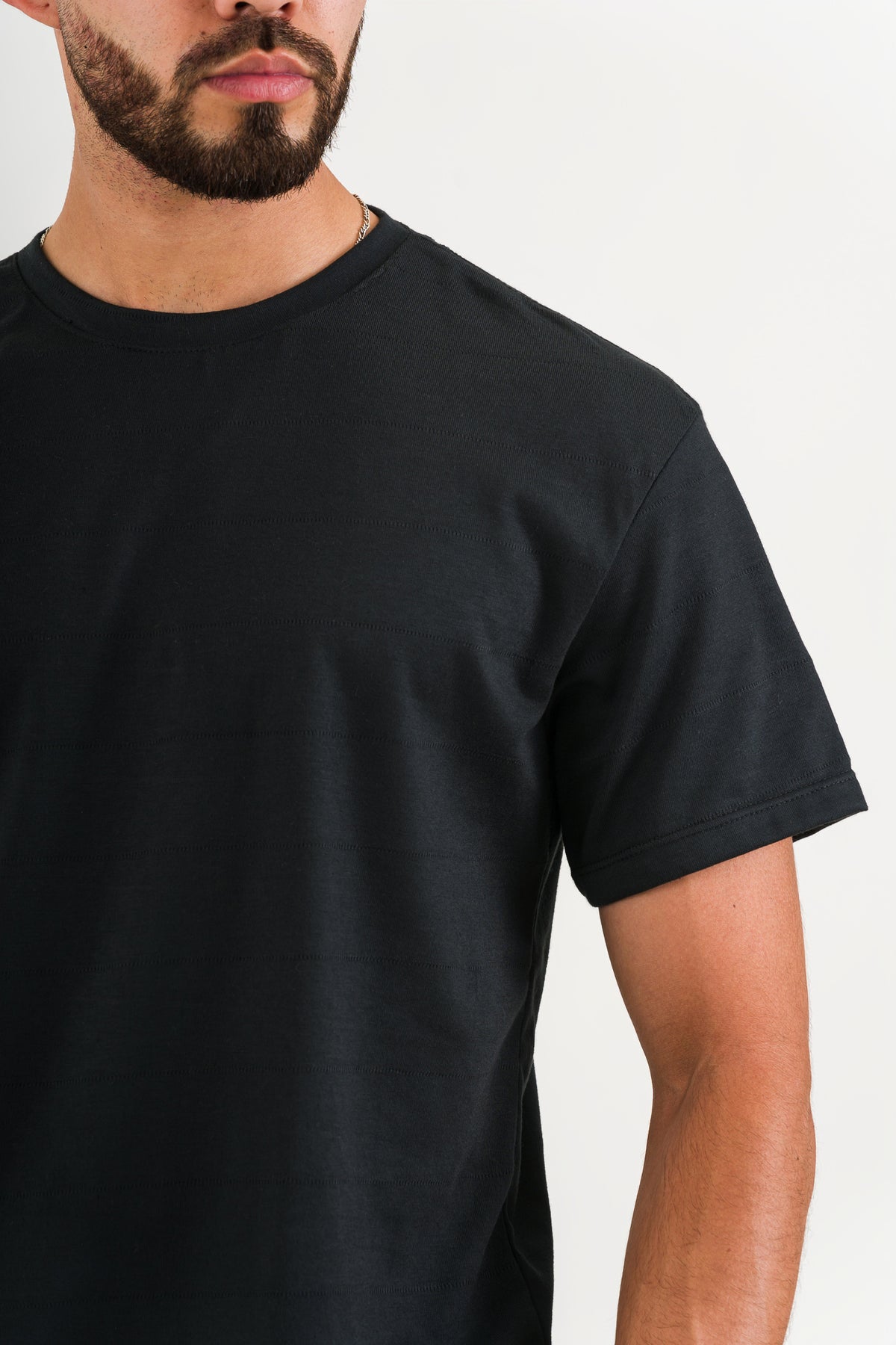 T-Shirt Text LV negro - Voszmen