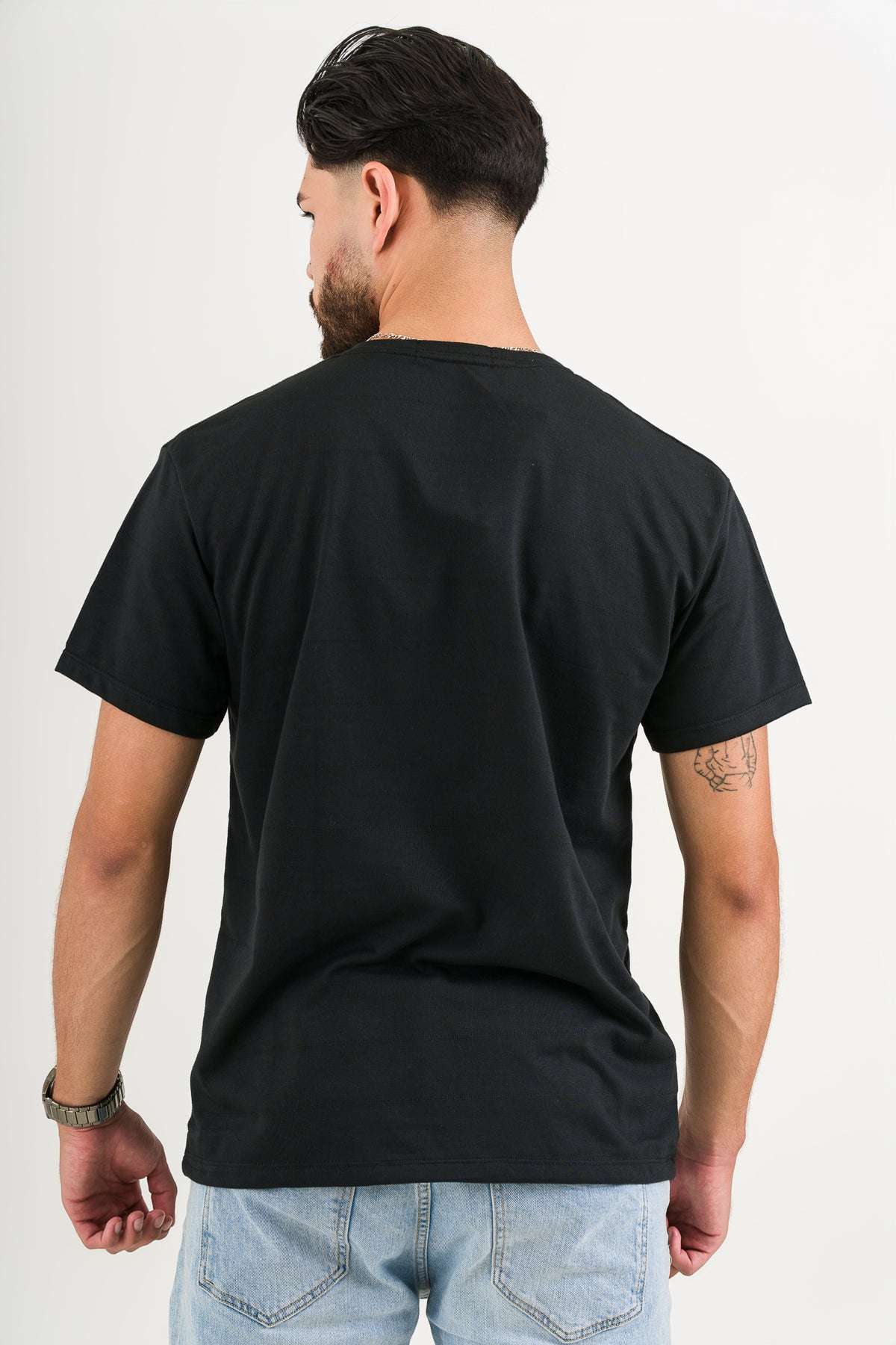 T-Shirt Text LV negro - Voszmen