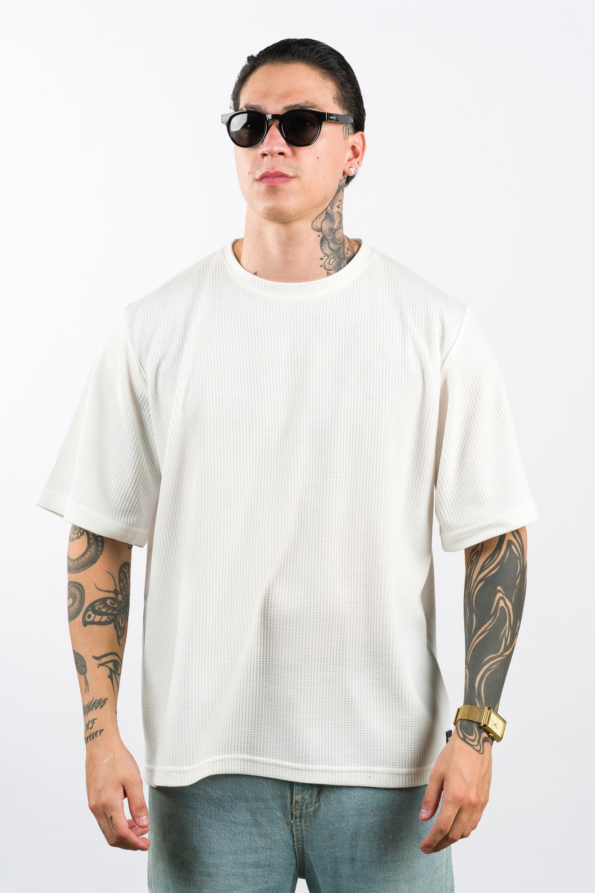 T-Shirt Over Text Q blanco hueso - Voszmen