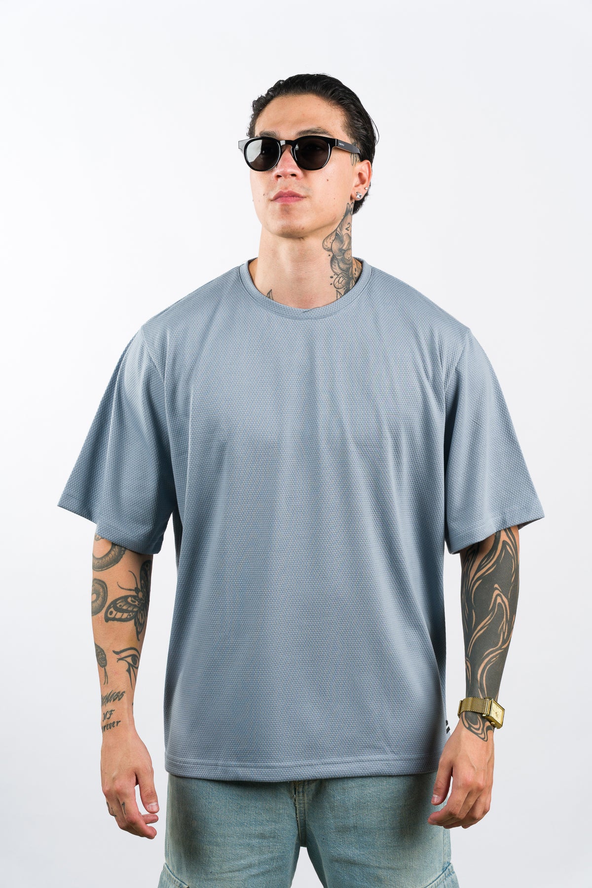 T-Shirt Over Text D gris