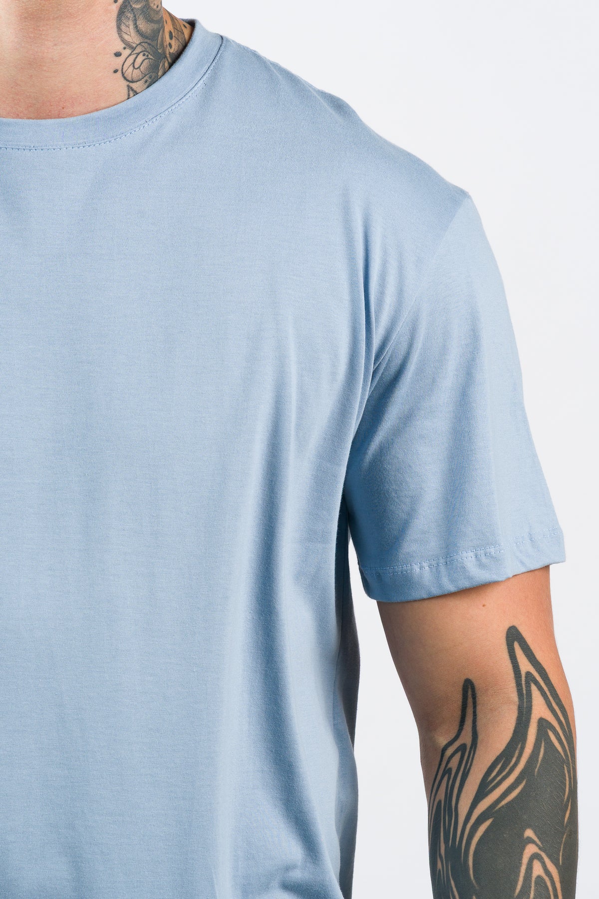 T Shirt Basic Celeste - Voszmen