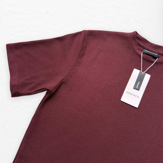 T-Shirt Over Text Q vino
