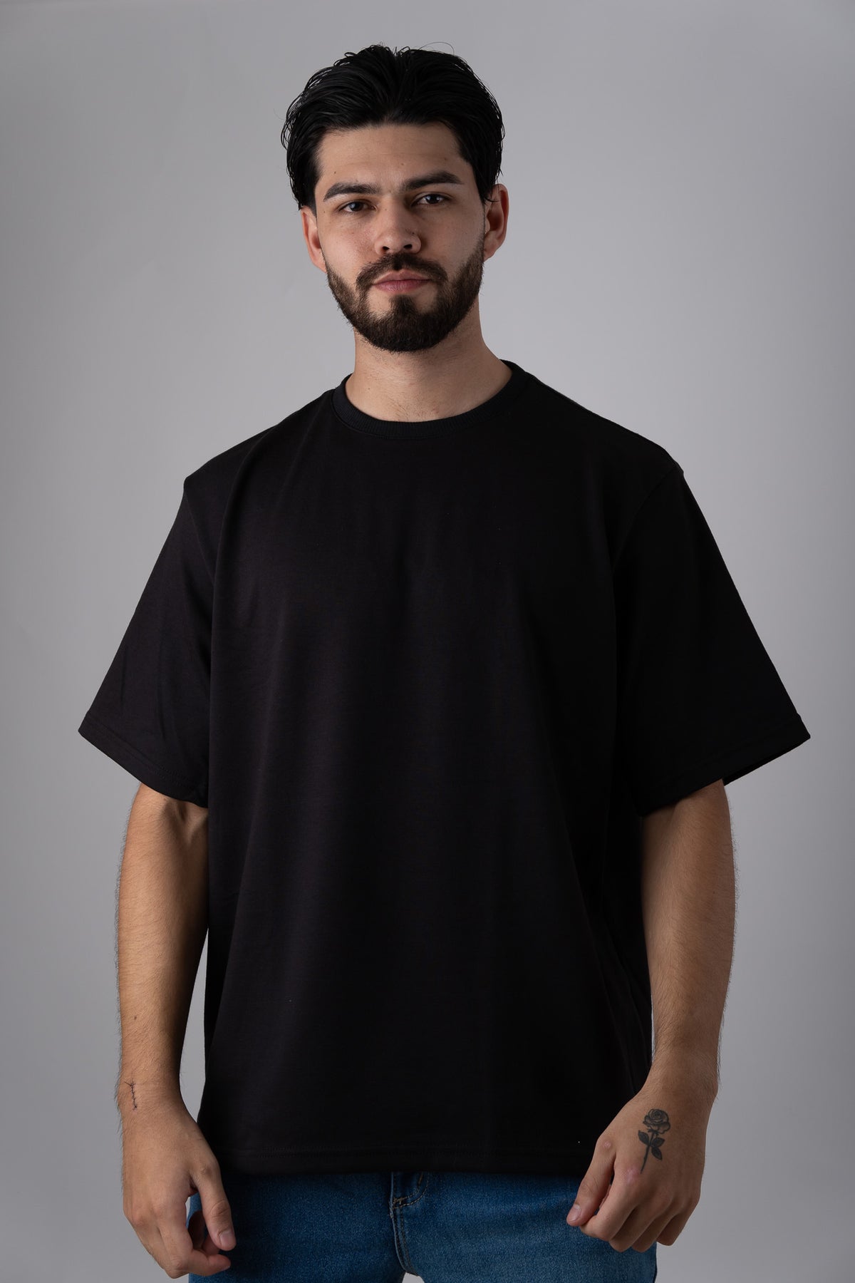 T Shirt Over BT Negro - Voszmen