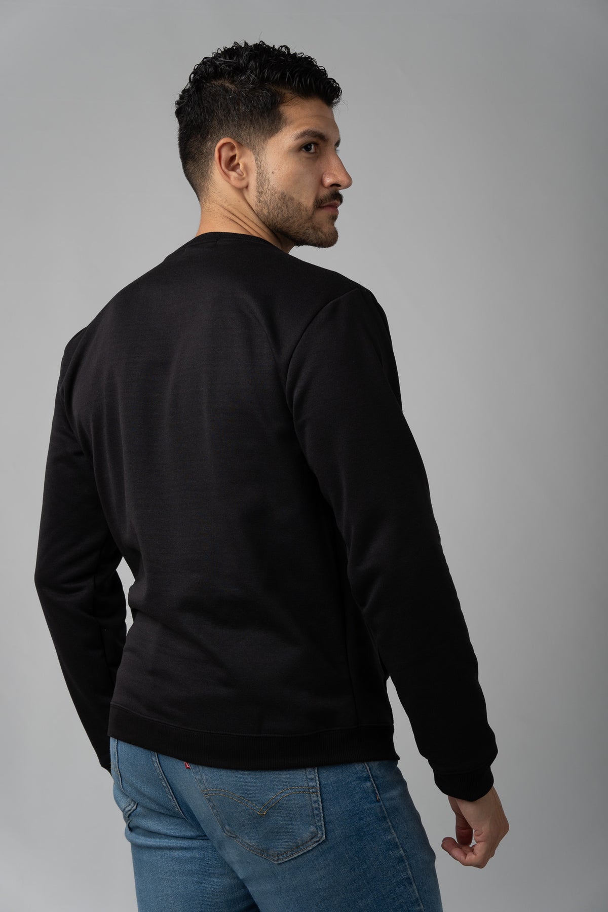 Hoodie Basic Negro - Voszmen