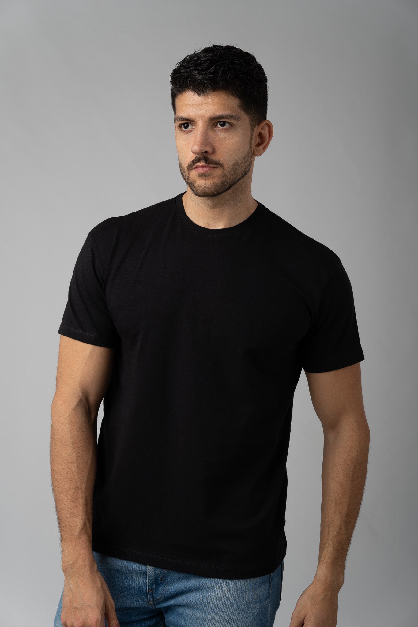 T Shirt Basic Negro - Voszmen