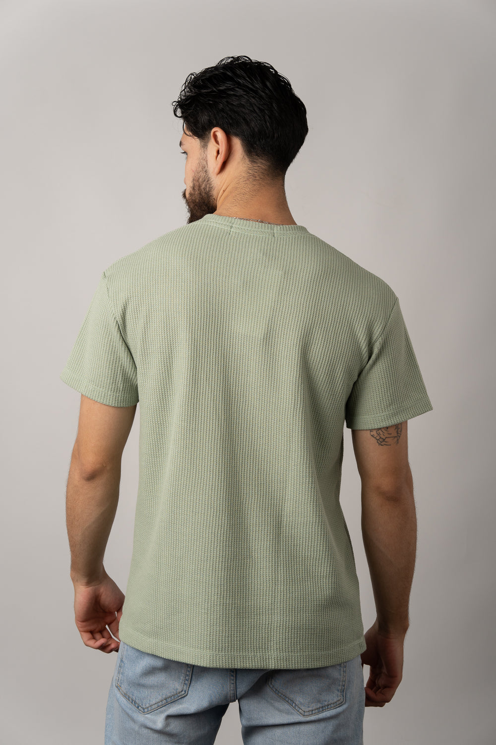 T-Shirt Text Q Verde Pastel