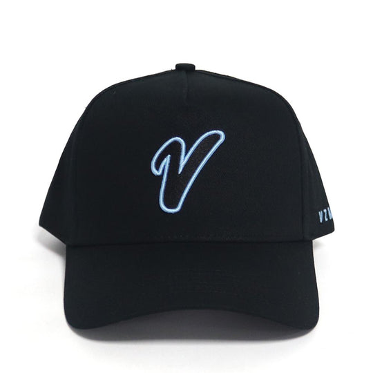 Gorra VZMN Negra Celeste