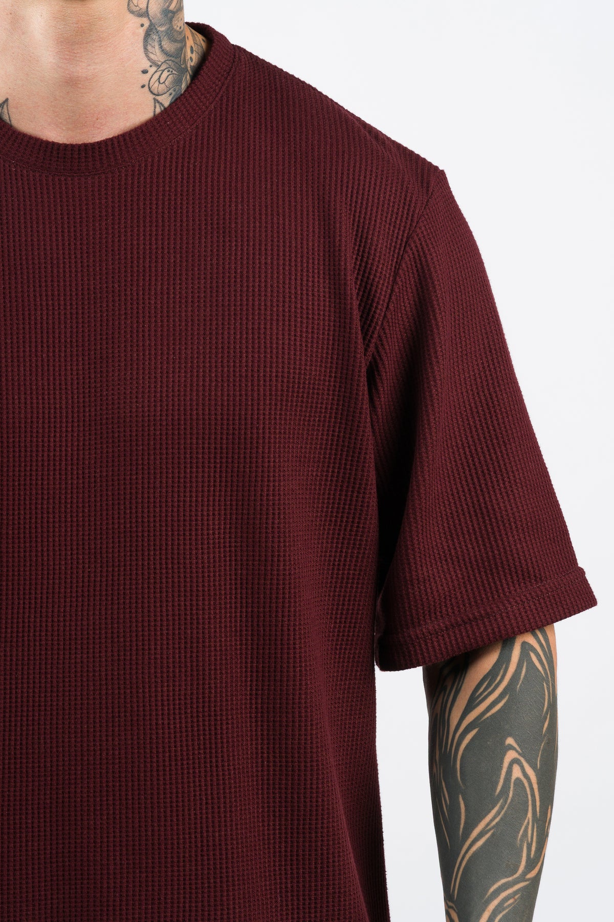T-Shirt Over Text Q vino