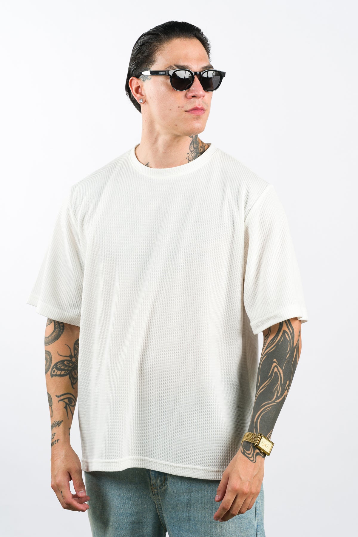 T-Shirt Over Text Q blanco hueso