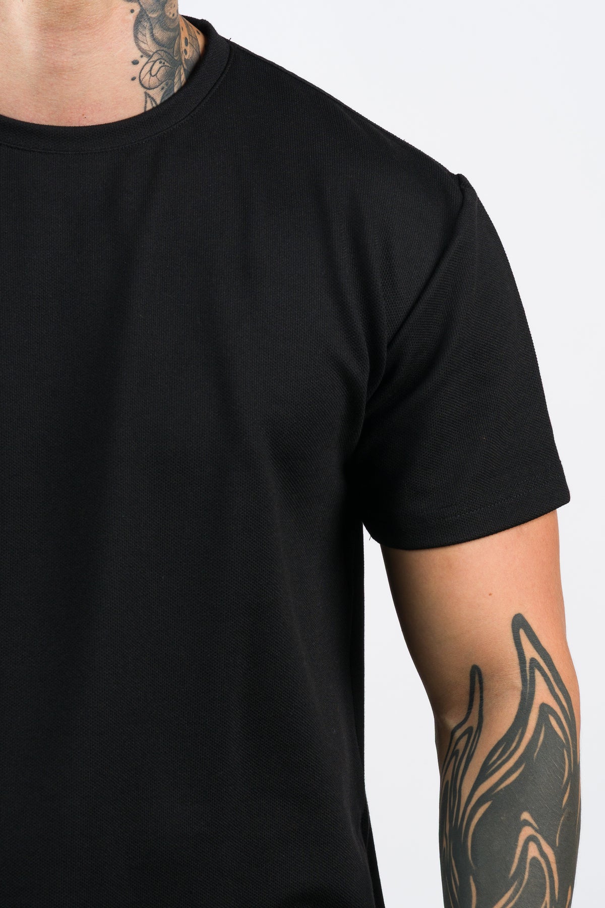 T-Shirt Text Na Negra