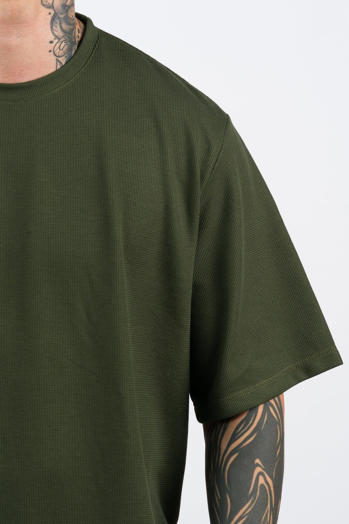T-Shirt Over Text F Verde musgo